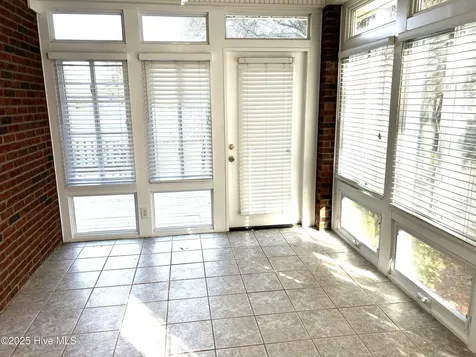 4921 Crosswinds Drive Wilmington NC 28409