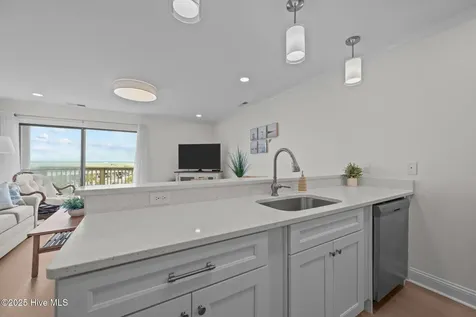 9100 Reed Drive Emerald Isle NC 28594