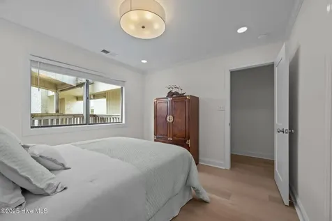 9100 Reed Drive Emerald Isle NC 28594