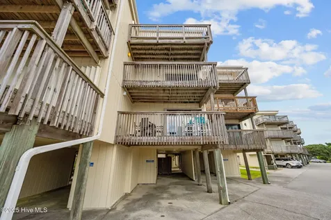 9100 Reed Drive Emerald Isle NC 28594