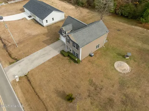 436 Huffmantown Road Richlands NC 28574