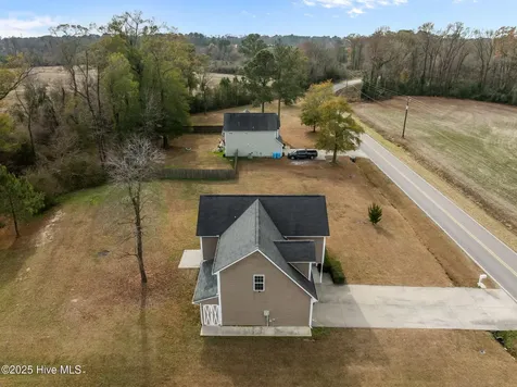 436 Huffmantown Road Richlands NC 28574