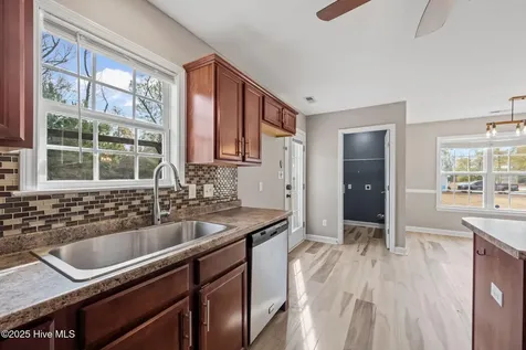 436 Huffmantown Road Richlands NC 28574