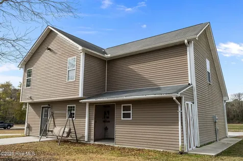 436 Huffmantown Road Richlands NC 28574