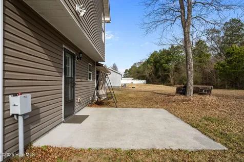 436 Huffmantown Road Richlands NC 28574
