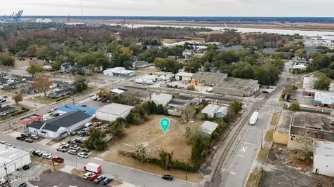 1403 S 5th Avenue Wilmington NC 28401