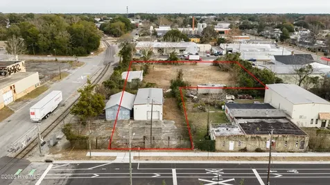 1403 S 5th Avenue Wilmington NC 28401