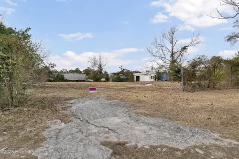 1403 S 5th Avenue Wilmington NC 28401