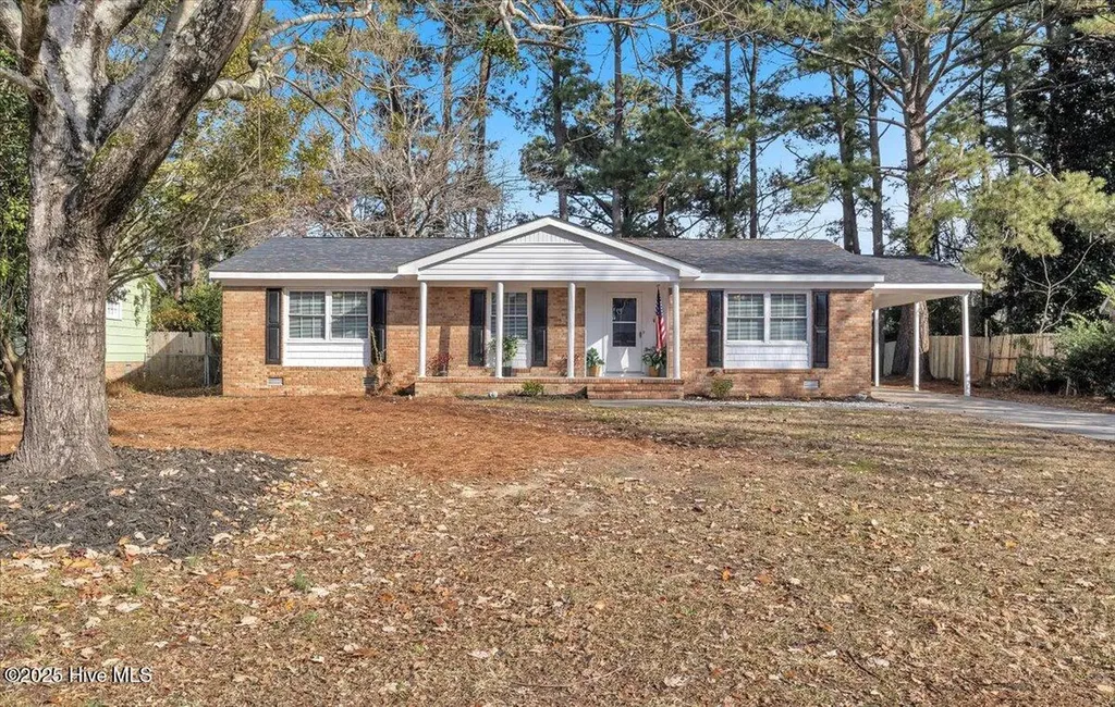 122 Carolina Circle Jacksonville NC 28546