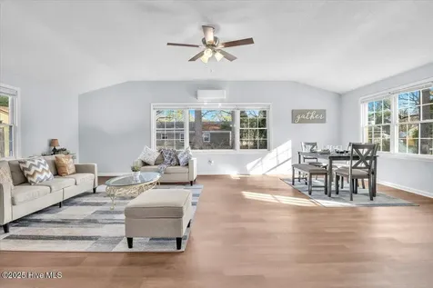 122 Carolina Circle Jacksonville NC 28546