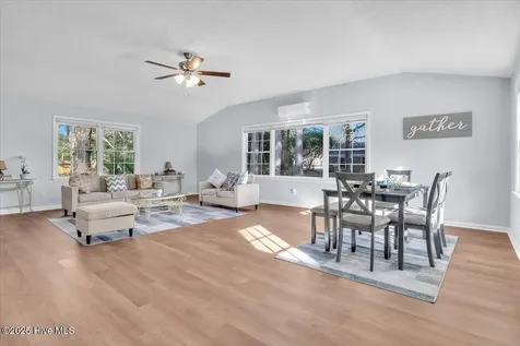 122 Carolina Circle Jacksonville NC 28546