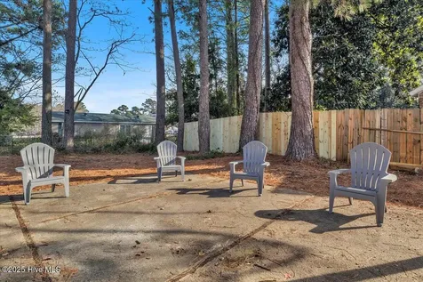 122 Carolina Circle Jacksonville NC 28546