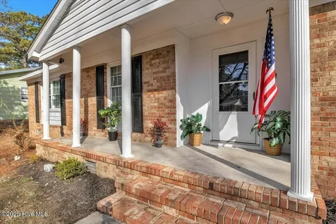122 Carolina Circle Jacksonville NC 28546