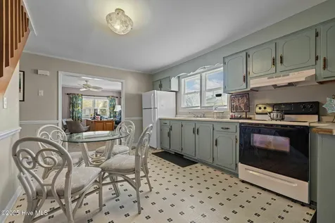 1113 Lennoxville Road Beaufort NC 28516