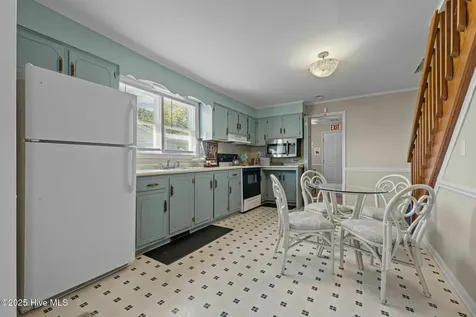 1113 Lennoxville Road Beaufort NC 28516