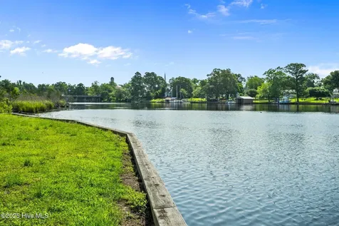 000 Old Bridge Street Jacksonville NC 28540