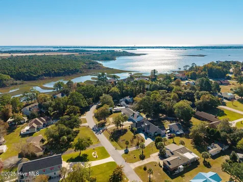 151 Hunting Bay Drive Cape Carteret NC 28584