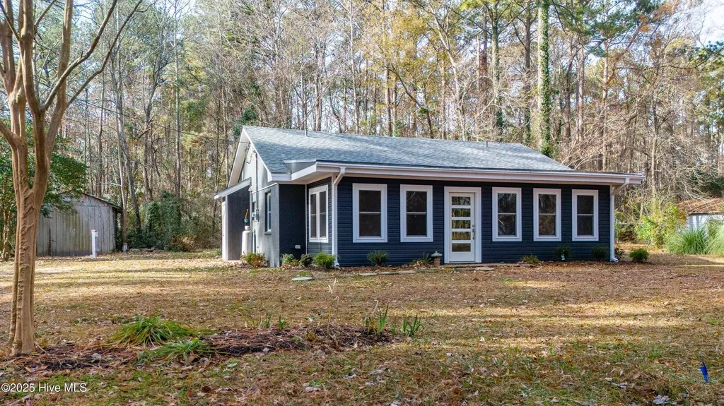59 Neuse Hill Road Arapahoe NC 28510