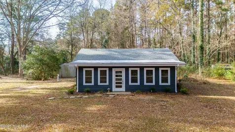 59 Neuse Hill Road Arapahoe NC 28510