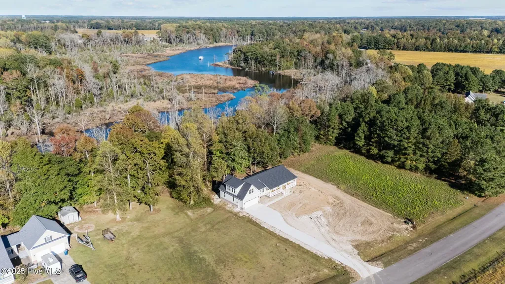 263 Treasure Point Road Bath NC 27808
