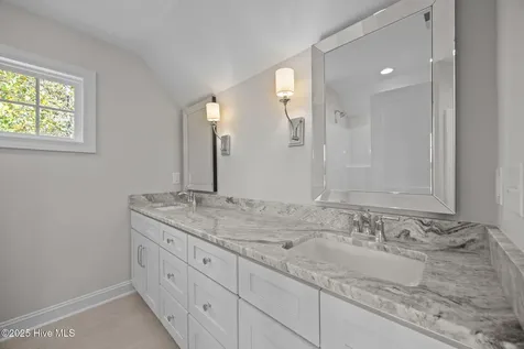 263 Treasure Point Road Bath NC 27808