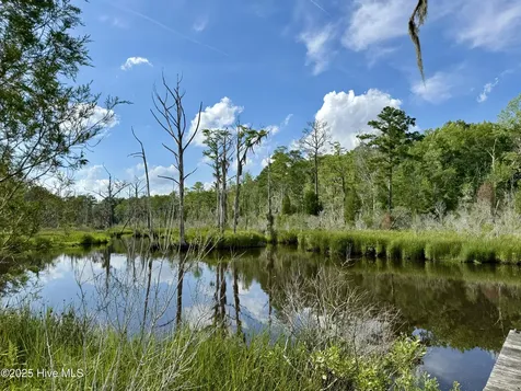 263 Treasure Point Road Bath NC 27808