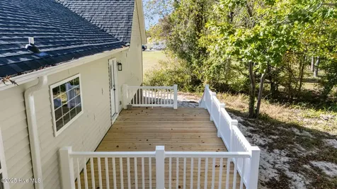 263 Treasure Point Road Bath NC 27808