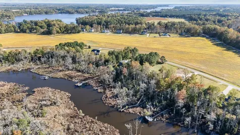263 Treasure Point Road Bath NC 27808