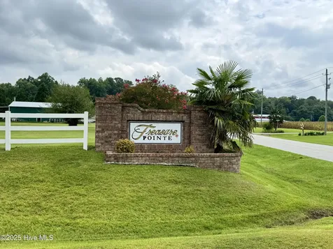 263 Treasure Point Road Bath NC 27808