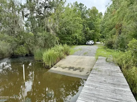 263 Treasure Point Road Bath NC 27808