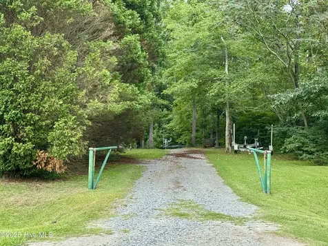 263 Treasure Point Road Bath NC 27808