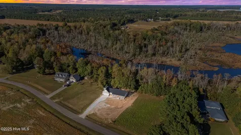 263 Treasure Point Road Bath NC 27808
