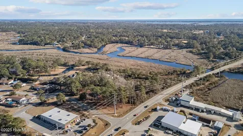 118 Whitehouse Fork Road Peletier NC 28584