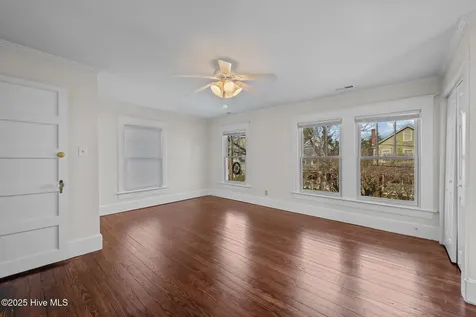 723 Pollock Street New Bern NC 28562