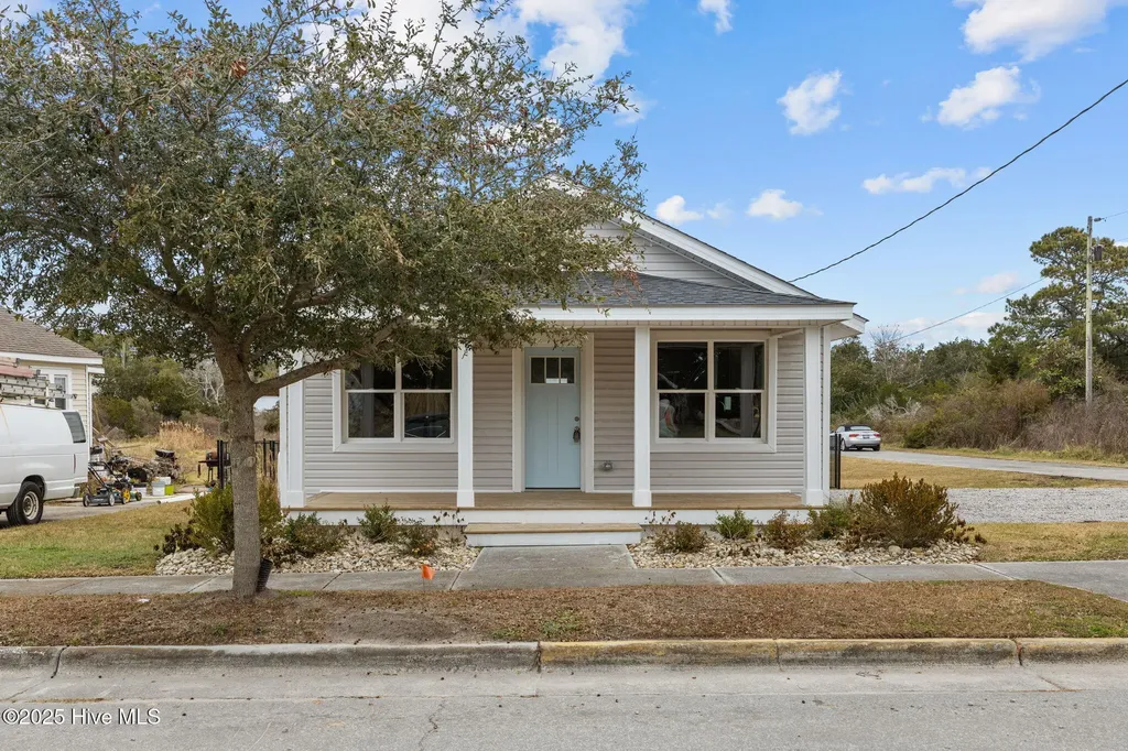 613 Mulberry Street Beaufort NC 28516