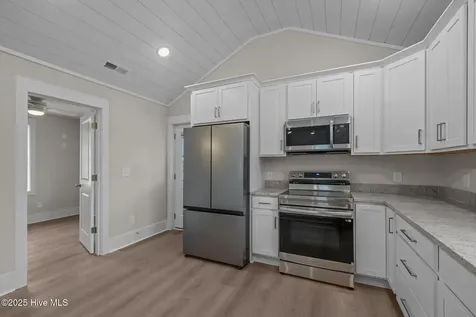 613 Mulberry Street Beaufort NC 28516