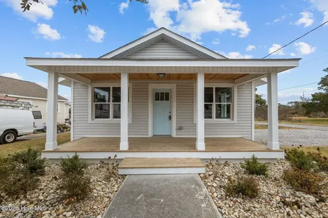 613 Mulberry Street Beaufort NC 28516