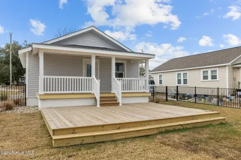 613 Mulberry Street Beaufort NC 28516