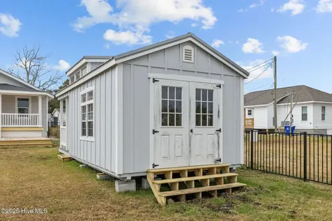 613 Mulberry Street Beaufort NC 28516