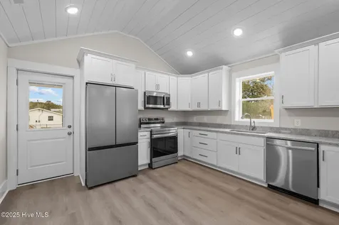 613 Mulberry Street Beaufort NC 28516