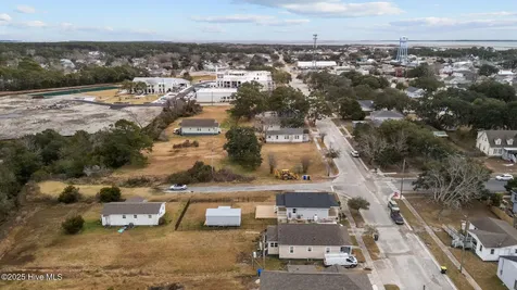 613 Mulberry Street Beaufort NC 28516