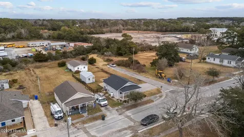 613 Mulberry Street Beaufort NC 28516