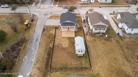 613 Mulberry Street Beaufort NC 28516