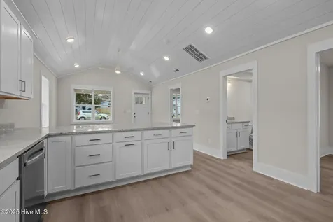 613 Mulberry Street Beaufort NC 28516