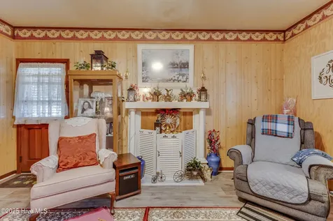 307 W Westbrook Street Wallace NC 28466