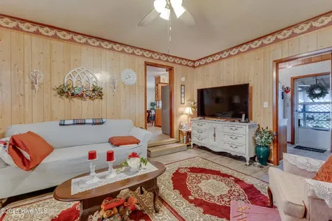 307 W Westbrook Street Wallace NC 28466