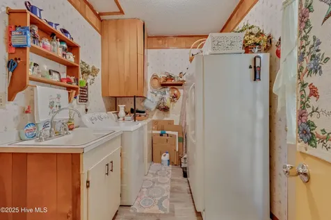 307 W Westbrook Street Wallace NC 28466