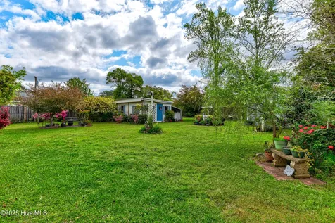 307 W Westbrook Street Wallace NC 28466