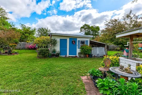 307 W Westbrook Street Wallace NC 28466