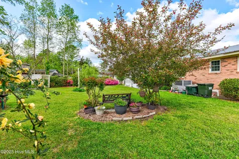 307 W Westbrook Street Wallace NC 28466